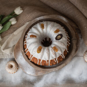 Babka wielkanocna dekorowana
